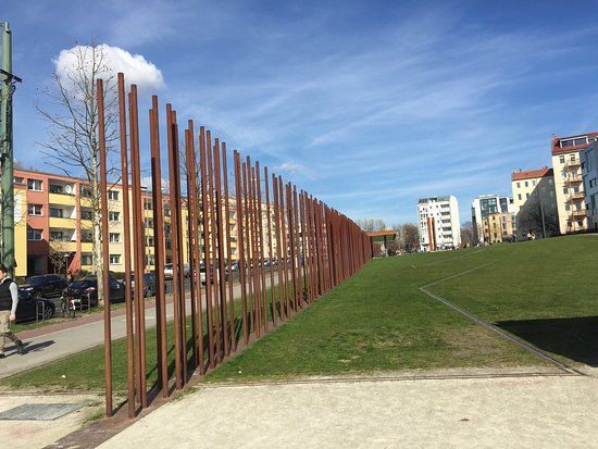 Pomnik Muru Berlińskiego